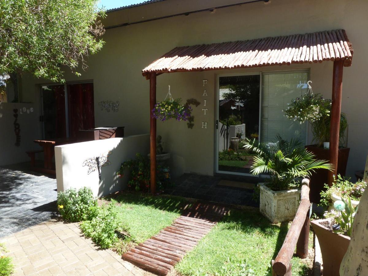 Springbok Apartments Exterior photo